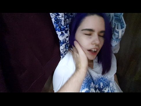 ❤️ Vaig trobar la meva germana a l'armari i la vaig ajudar a correr-se ❤ Porno preciós al porno ca.naughtyhentai.ru